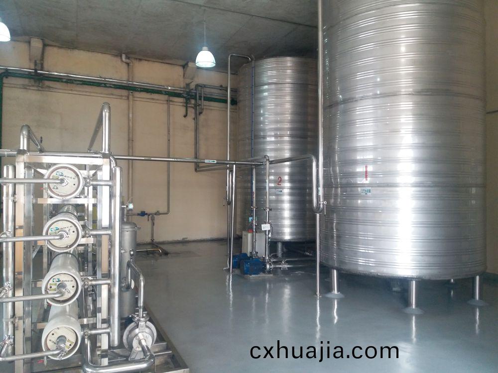 廣東(dong)某(mou)某酒廠30m3ph純水係(xi)統(tong)