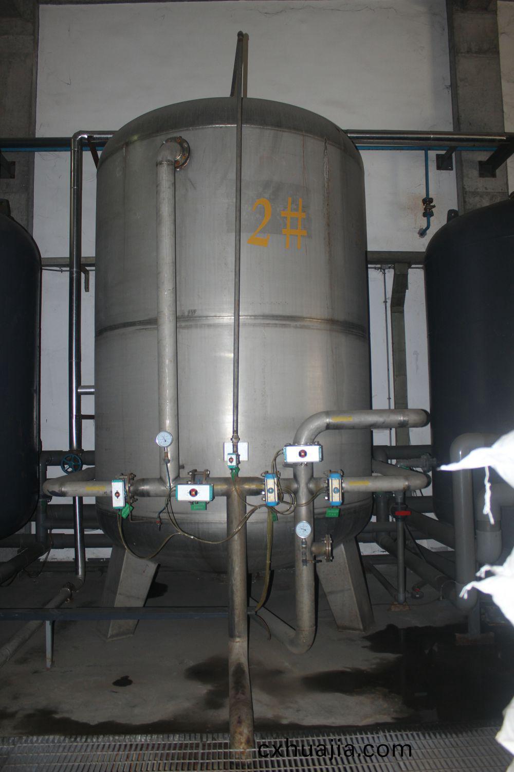 廣(guang)州(zhou)某某100噸輭(ruan)化水(shui)工程(cheng)