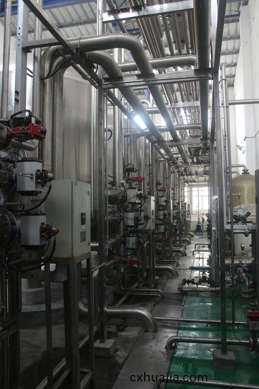 廣(guang)州(zhou)某(mou)某啤(pi)酒100噸(dun)過濾(lv)輭化(hua)水工程