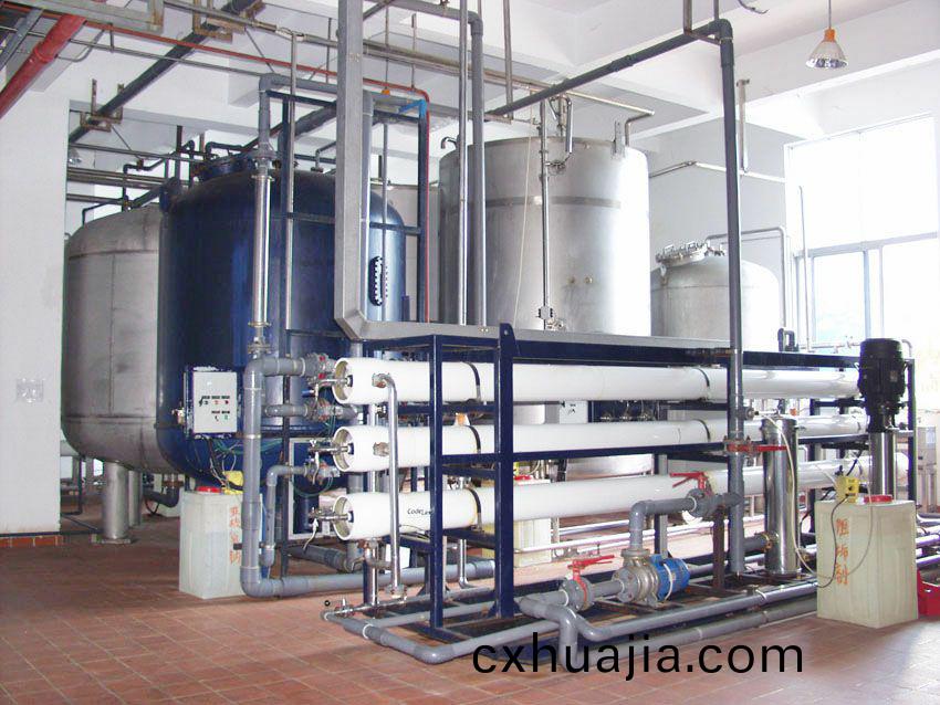 反(fan)滲(shen)透(tou)飲(yin)料(liao)純水係統